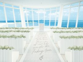 幸せの木「フクギ」とエメラルドビーチの絶景に囲まれた沖縄初のデザイナーズチャペル 「白の教会」が 2019 年 1 月にリニューアルオープン！