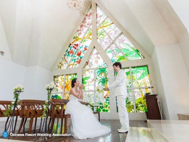 沖縄、宮古島で結婚式＊費用を安く抑える秘訣は？3つのプランで予算をシミュレーション