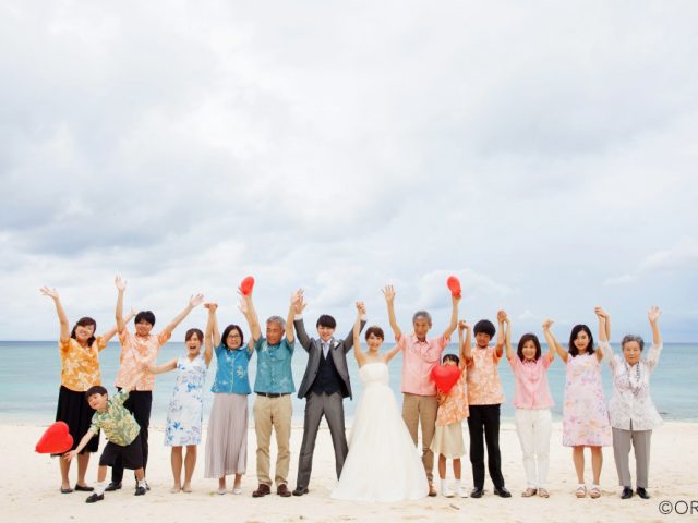 沖縄の結婚式はかりゆしウェアで！ゲストやご家族のかりゆしコーデのススメ ainowa沖縄リゾートウェディング