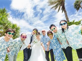 沖縄の「かりゆしウェア」 ってどんな服？歴史や特徴、結婚式での着こなし方を紹介