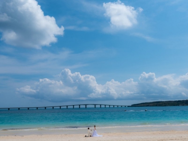 【人気の宮古島】「宮古島ビーチフォトプラン」【衣装フリーチョイス】【データ30カット】【10月以降も価格据置】